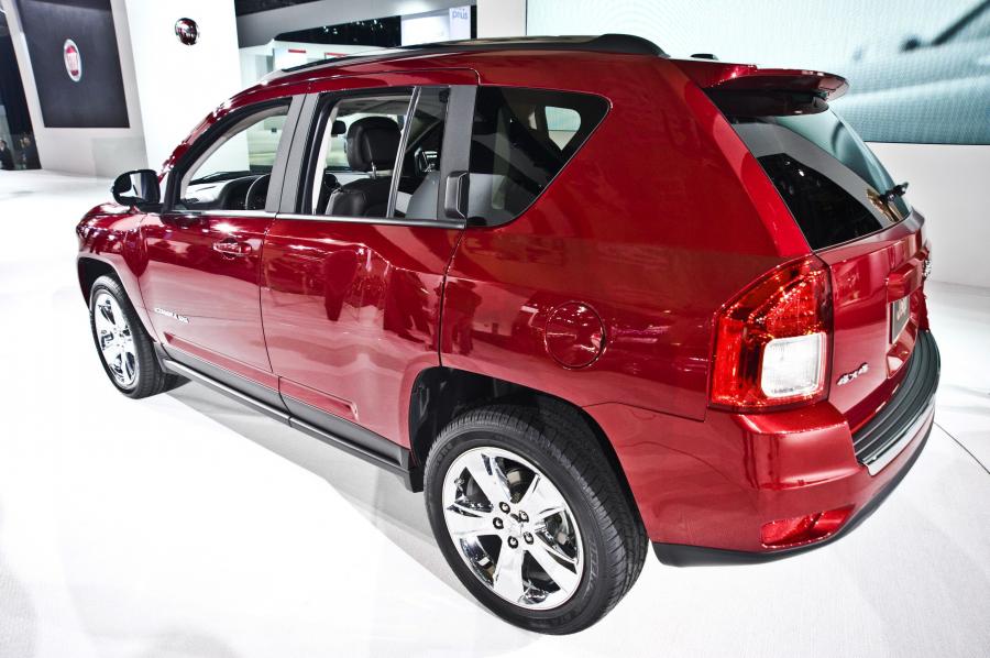  Jeep Compass 2011 года  (фото 28 из 97)